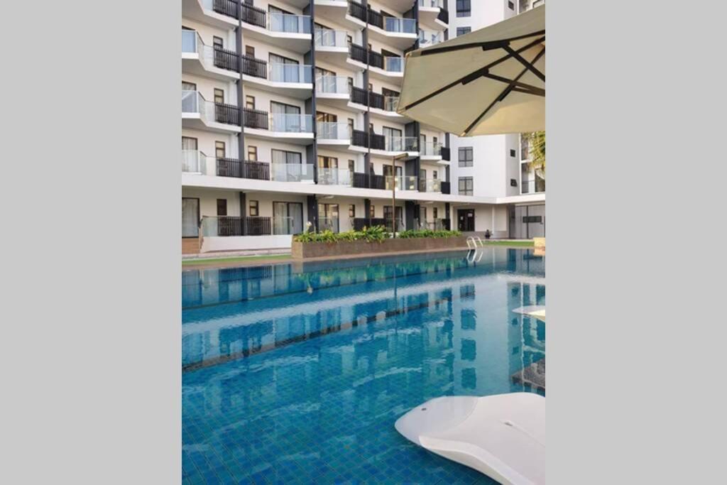 Casa Raudhah @ Timurbay Seafront Residence Kampung Sungai Karang Exterior photo
