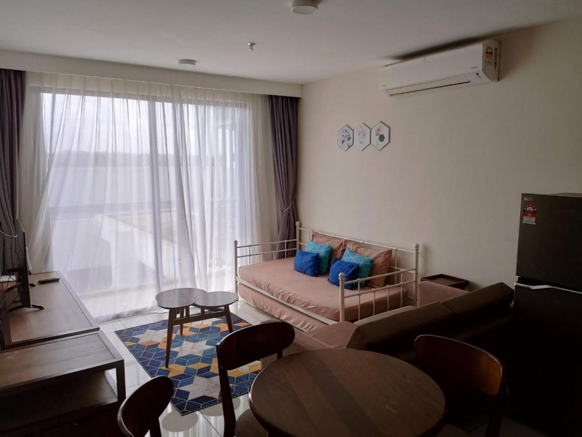 Casa Raudhah @ Timurbay Seafront Residence Kampung Sungai Karang Exterior photo
