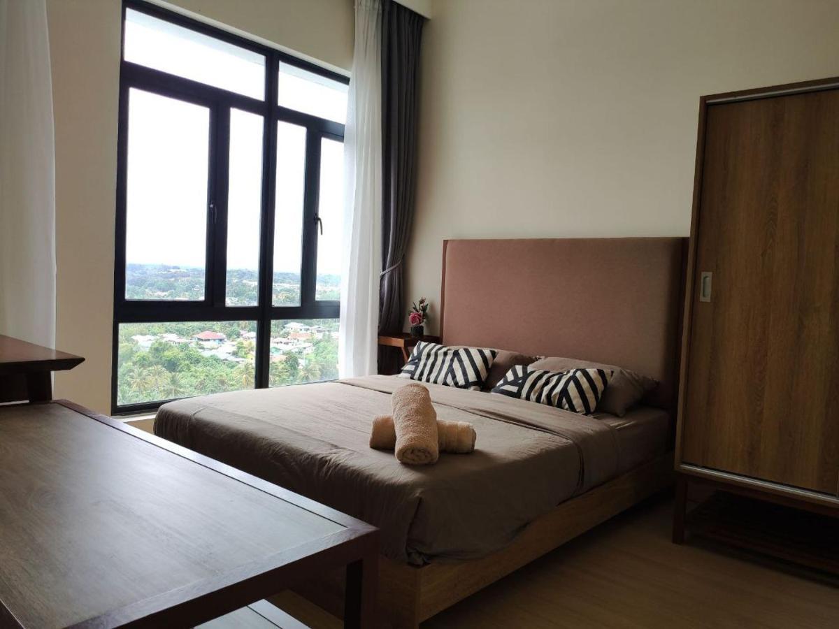 Casa Raudhah @ Timurbay Seafront Residence Kampung Sungai Karang Exterior photo