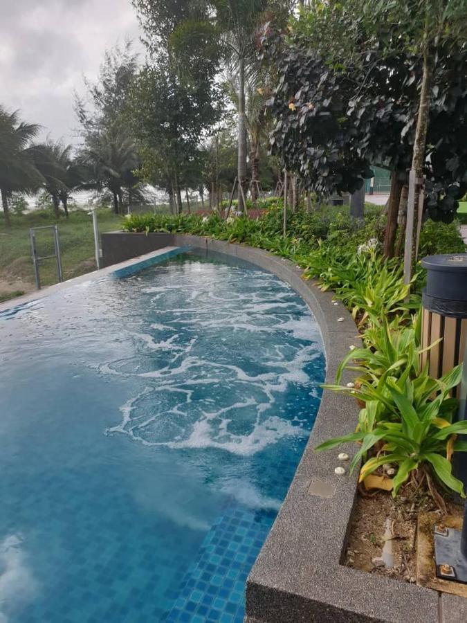 Casa Raudhah @ Timurbay Seafront Residence Kampung Sungai Karang Exterior photo